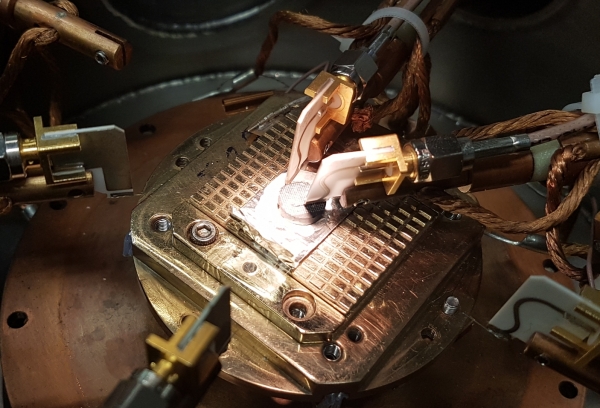 메모리소자 계측 사진