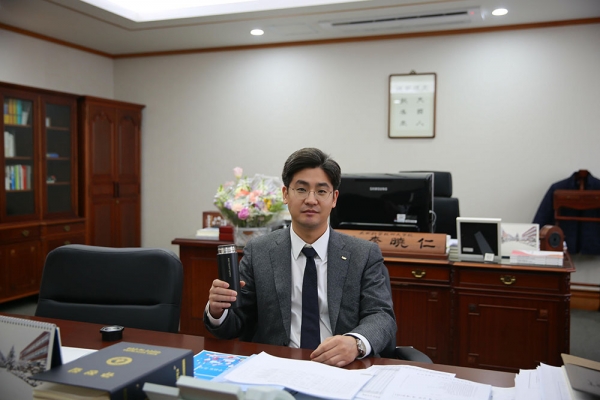 ‘플라스틱 프리 챌린지’에 동참한 이효인 총장