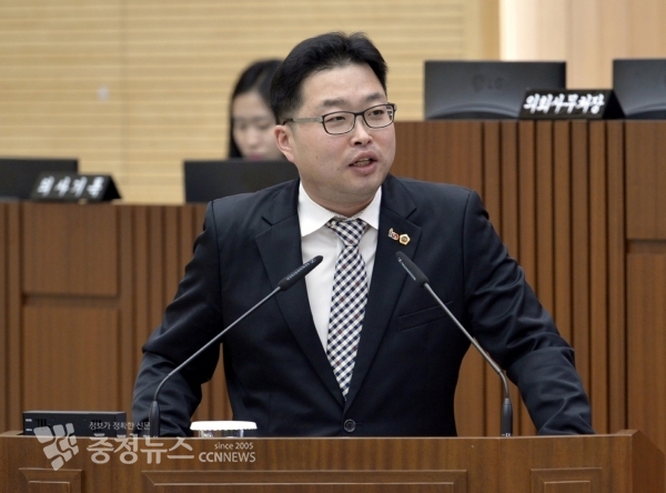 시정질문하는 박성수 세종시의회 의원 / 충청뉴스 최형순 기자