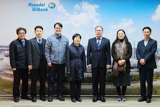 임병철 대전세관장(왼쪽 5번째) 현대오일뱅크 방문.