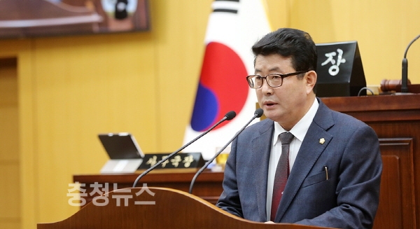 5분 발언하는 장갑순 서산시의회 부의장 / 충청뉴스 최형순 기자