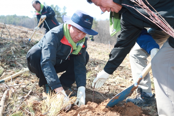 식목일 나무심기 행사