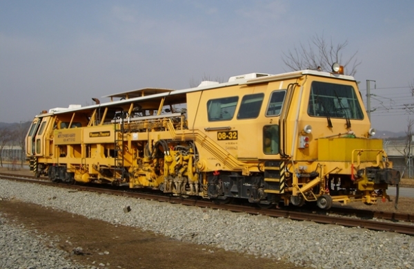 궤도다짐장비 예시 사진