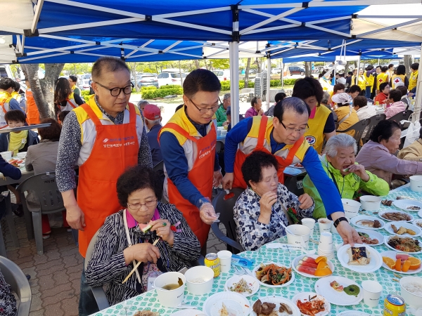 제 25회 은빛님 합동생신잔치 시행
