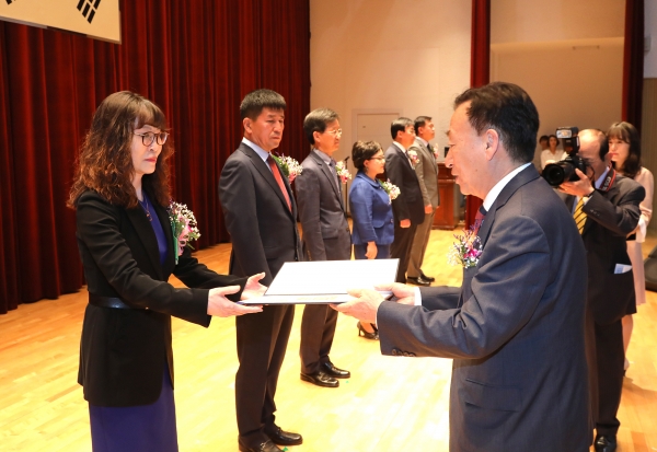 제38회 스승의 날, 대전교육청 유공교원 포상식 모습