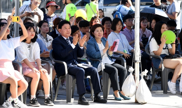 청소년 어울림마당, 와락 - 지난해 개막식 모습