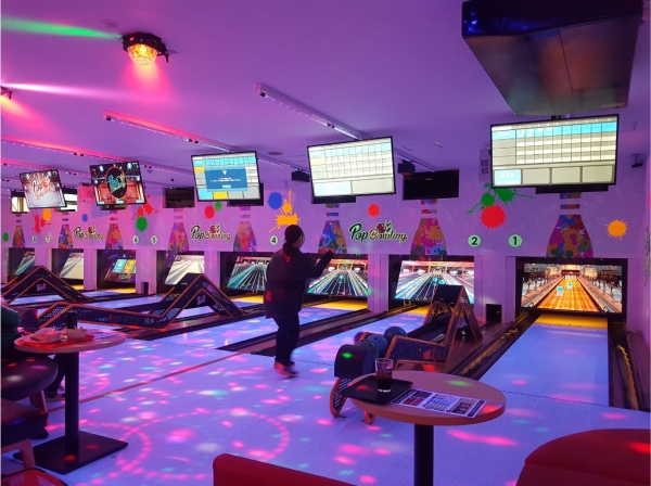 뉴딘스퀘어가 일본 총판 카지코퍼레이션과 손잡고 일본 시장에 진출/  일본 도요카와 매장 모습