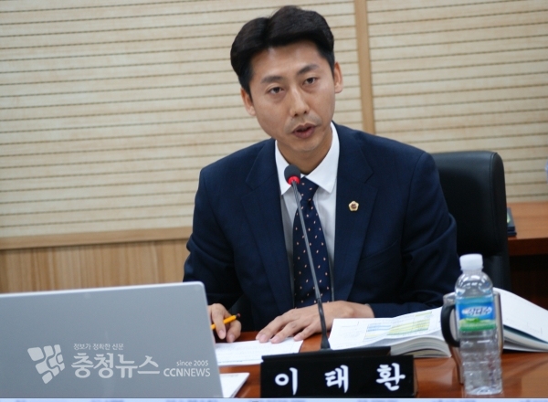 행정감사 하는 이태환 세종시의회 의원 / 충청뉴스 최형순 기자