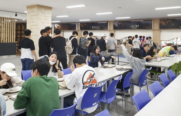 천원의 아침식사 무료제공