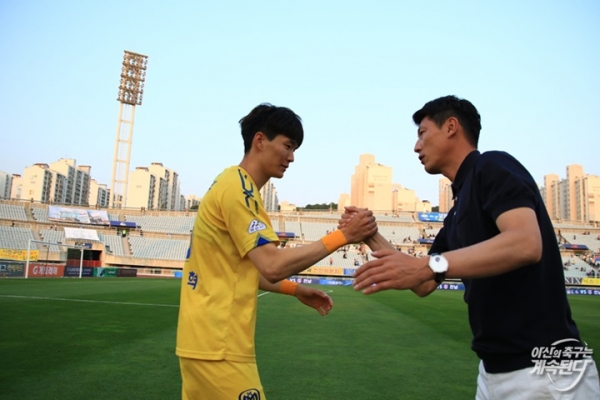 아산무궁화 박동혁 감독