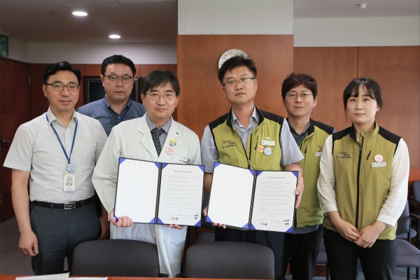 김하용 원장, 신문수 지부장 등 노사 관계자들이 만나 2019년 임금 및 단체협상의 원만한 타결을 위해 상호 노력할 것 다짐