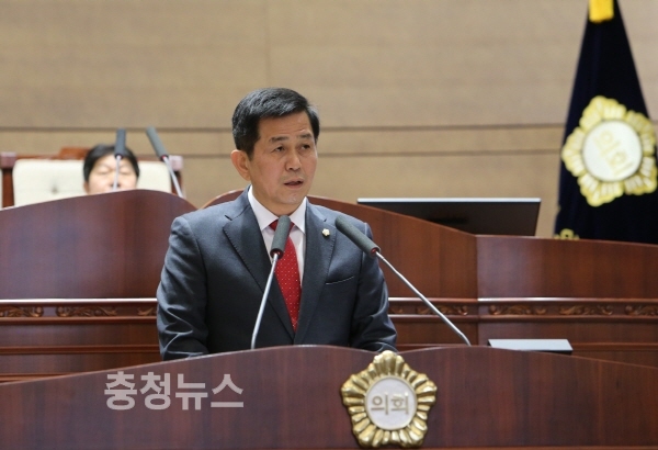 5분발언 하는 이교희 천안시의회 의원  /충청뉴스 최형순 기자