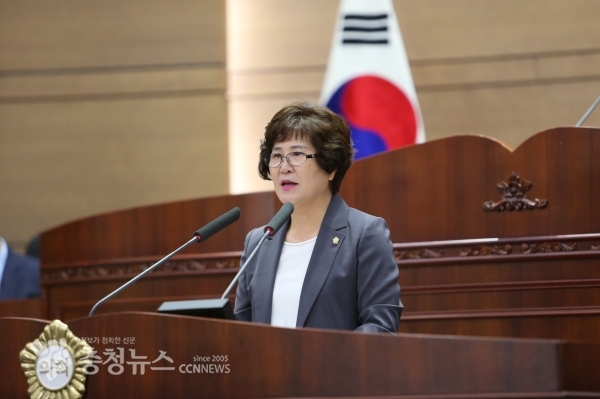 5분 발언하는 김월영 천안시의회 의원 / 충청뉴스 최형순 기자