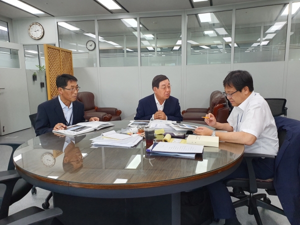 황선봉 예산군수가 국가예산확보를 위해 기획재정부를 방문했다.