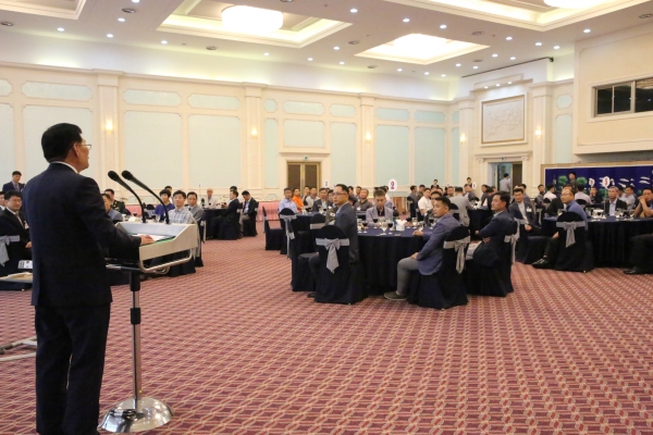 제20회 고급정보화정책과정 수료식에서 축사를 하는 이원묵 건양대 총장