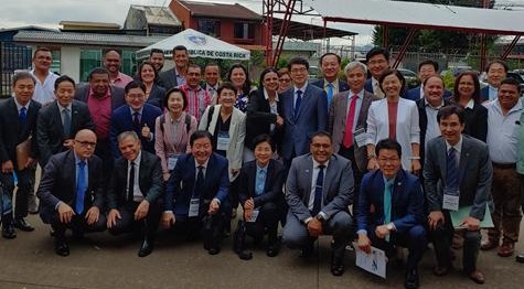 한국정부 대표단과 코스타리카 지방자치단체장 면담 후 기념사진(둘째 줄 왼쪽 여섯 번째부터 박정현 대덕구청장, 마르셀라 게레로 경제개발 지방정부협의체(IFAM) 회장, 정원오 지방정부협의회장,)