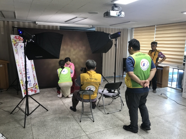 장수사진 촬영 모습