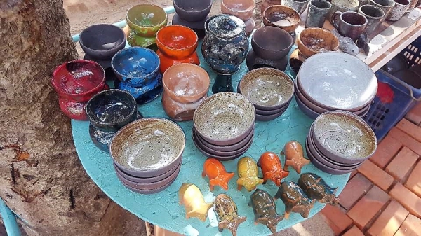 지난 8~19일 라오스 루앙프라방에서 ‘제3회 세라믹공예산업기술 워크숍’을 개최한 가운데 출품작들이 전시