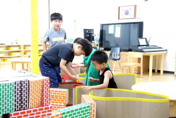 원신흥유치원 놀이활동 모습