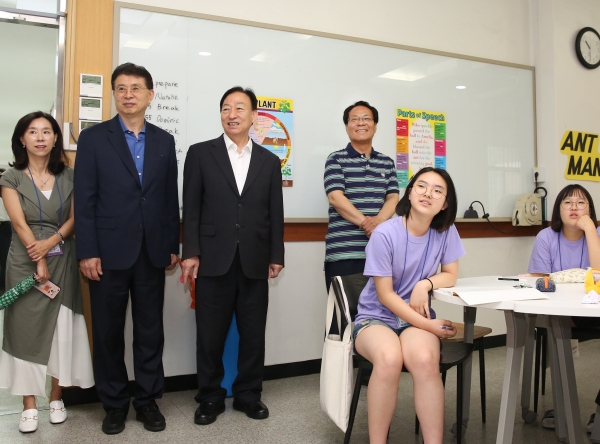 대전지역 중학교 3학년 117명을 대상으로 영어캠프가 진행