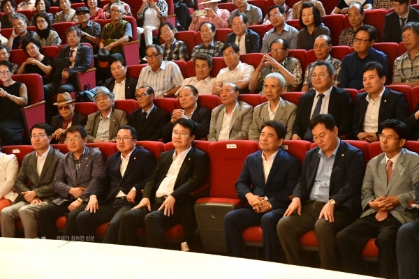 26일 서구문화원에서 열린 자유한국당 대전시당원 교육. (좌측부터) 양홍규