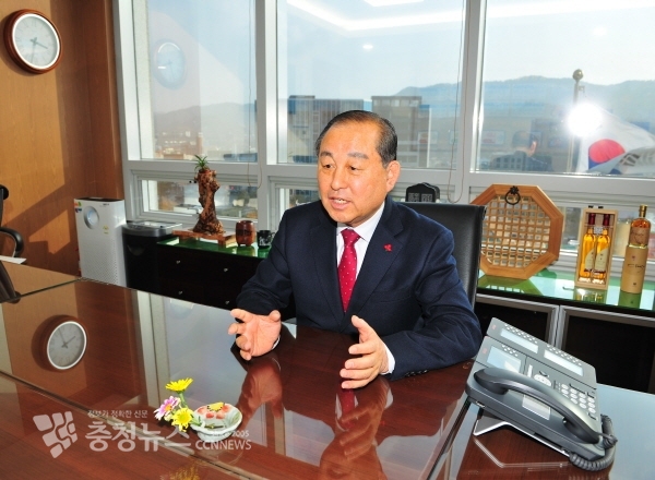 황선봉 예산군수