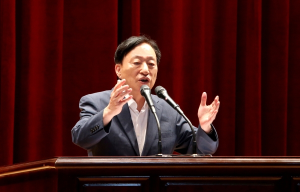 9월 월례조회를 주재하고 있는 설동호 교육감