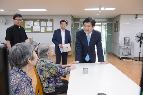 이춘희 시장, 소외계층·사회복지시설 위문