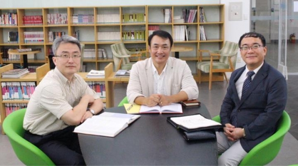 보건안보 연구책임자 김성수 교수(좌), 사이버안보 연구책임자 엄정호 교수(가운데), 사회안보 연구책임자 임창호 교수(우)