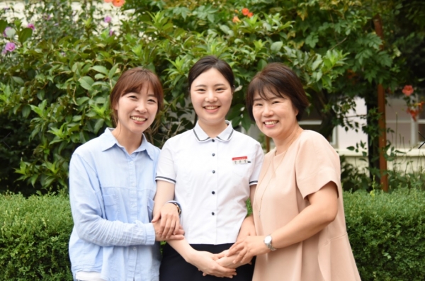 대전여상 장윤정과 지도교사(담임_동아리담임)