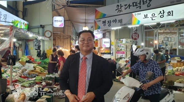 21대 총선 서구갑 정치신인. 한국당 조수연 변호사.