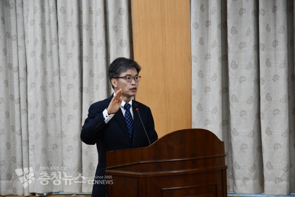 선서하는 김경철 대전도시철도공사 사장 내정자