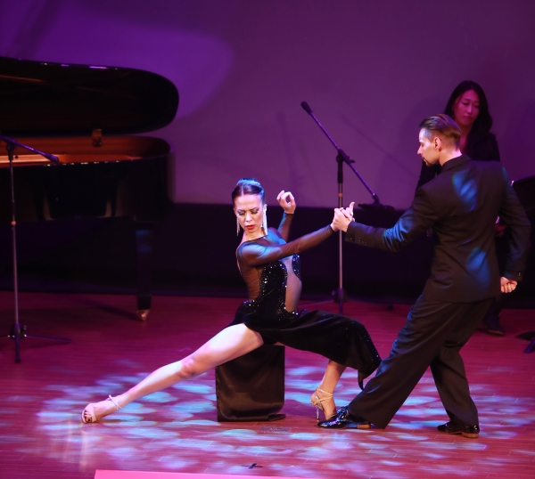 개막작 ‘탱고 다이어리’는 탱고에 대한 진한 열정을 인생의 아름다움으로 그려