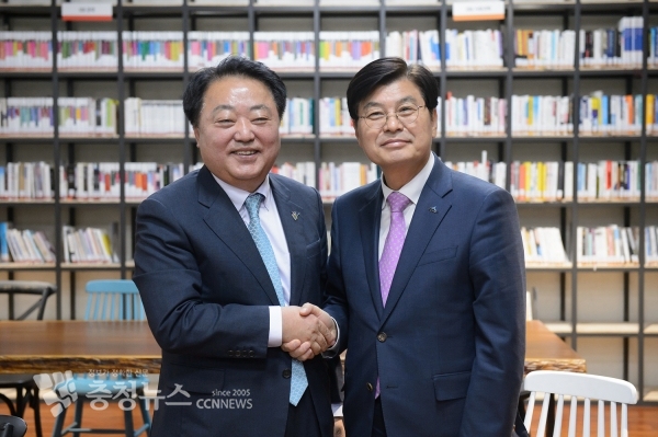 이춘희 세종특별자치시장과 한범덕 청주시장이