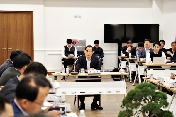 김인식 사장은 융복합산업을 통한 지역경제 활성화와 스마트 농업 등 공사의 혁신역량을 강화해 농어업 외연확장을 위해 노력하겠다고 말했다