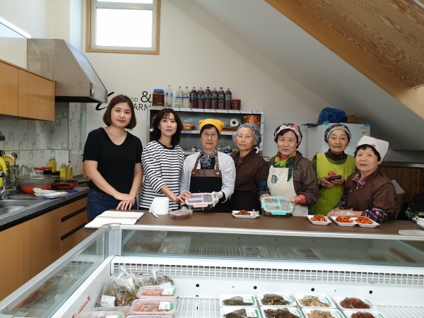 홍성보건소직원 및 할머니먹거리협동조합원들