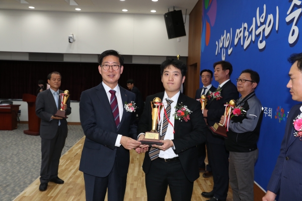 제26회 충남 기업인 대상 수상 (군장조선).