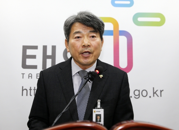 김선철 농업기술센터 소장 정례브리핑 모습