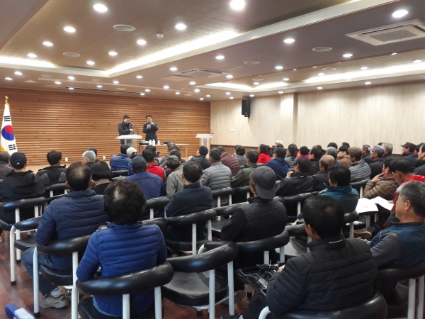 홍성딸기유_과학영농 측정장비 활용교육 사진