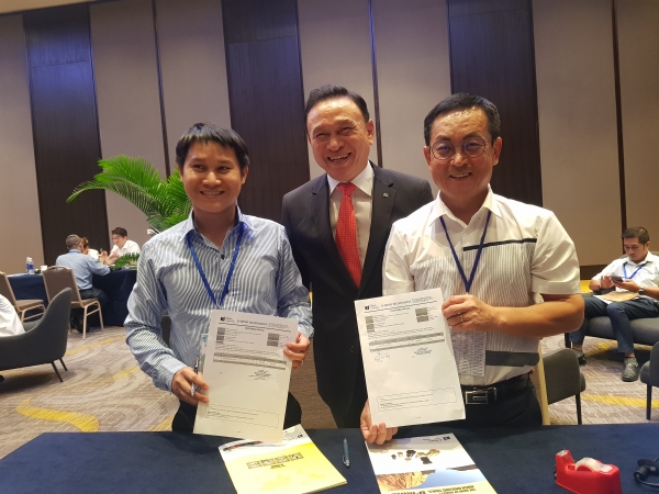 베트남 주요기업체와 무역사절단 상담회에 참석한 구본영 시장