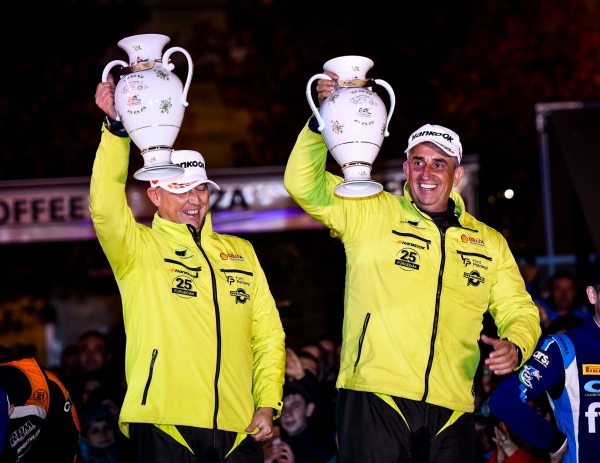 2019 유러피언 랠리 챔피언십 랠리 헝가리 우승자, 투란 프리짓 선수(사진 우측)