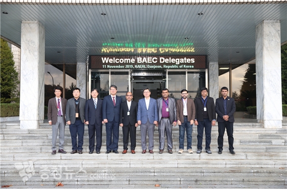 원자력연구원이 방글라데시 원자력위원회와 11일부터 2주간 연구용원자로 기술 자문 워크숍을 진행한다.