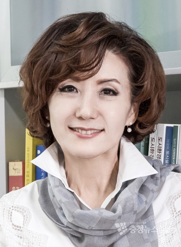 충남대학교 제19대 총장후보 기호 4번 이진숙 교수