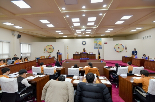 공주교대 부설초등학생 공주시의회 견학