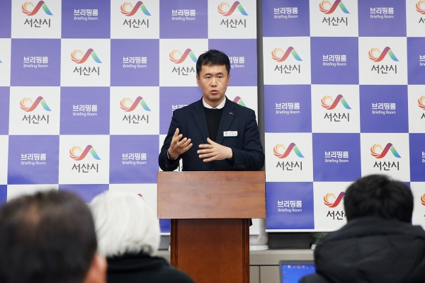 20일 시청 브리핑룸에서 노상권 관광산업과장은 정례브리핑을 갖고 천수만 지역 관광기반시설 구축사업 현황과 향후 추진방향에 대해 밝혔다.