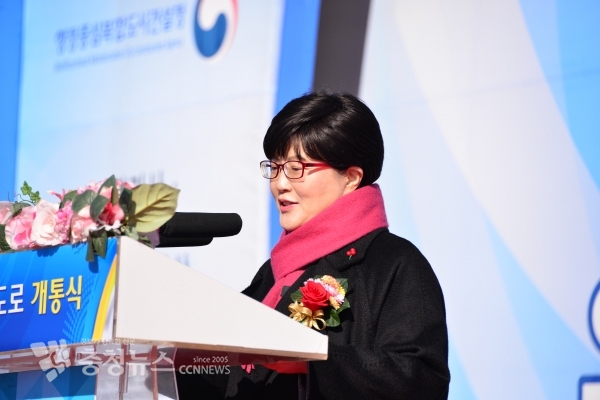 인사하는 김진숙 행복청장 / 충청뉴스 최형순 기자