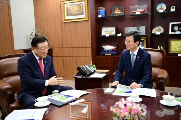 김석환 홍성군수, 해양수산부 방문