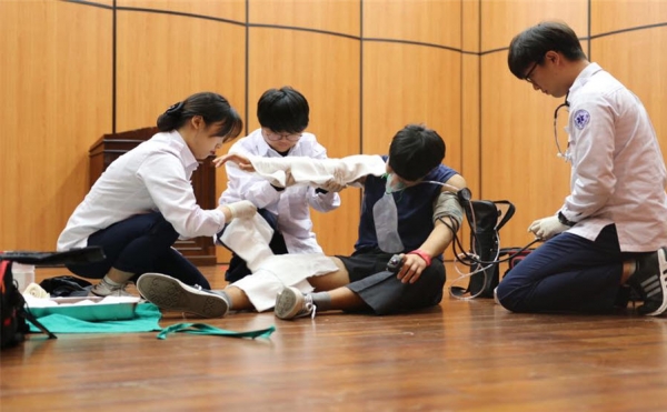 응급구조학과 학생들 모습