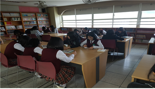 대전 장대중 열린도서관 '지혜마루'