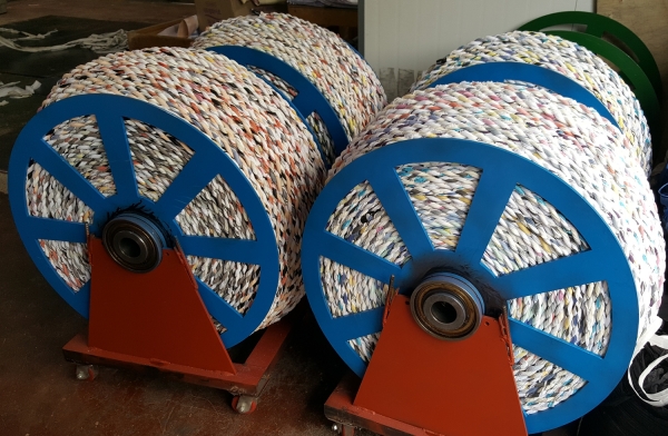 폐현수막으로 만든 재생밧줄